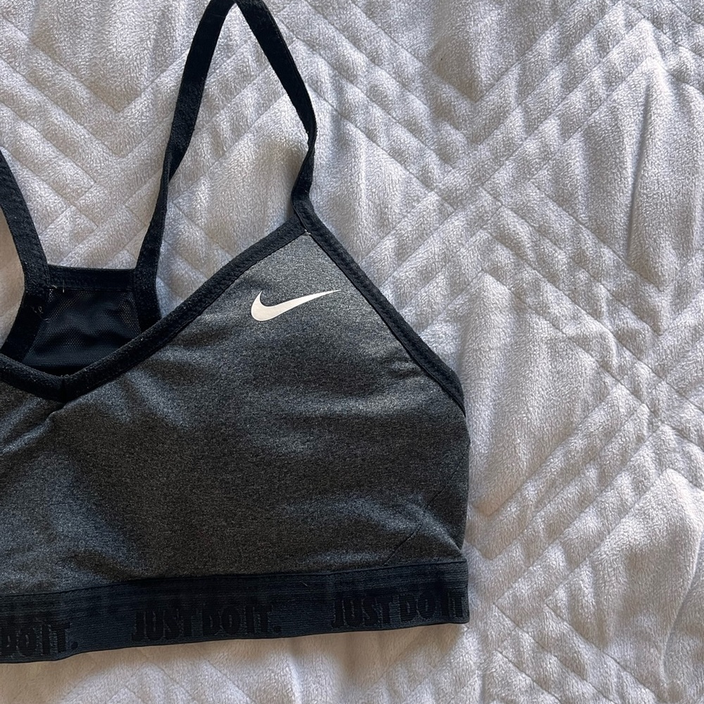 Nike Women's Black Sports Bra. Size M.